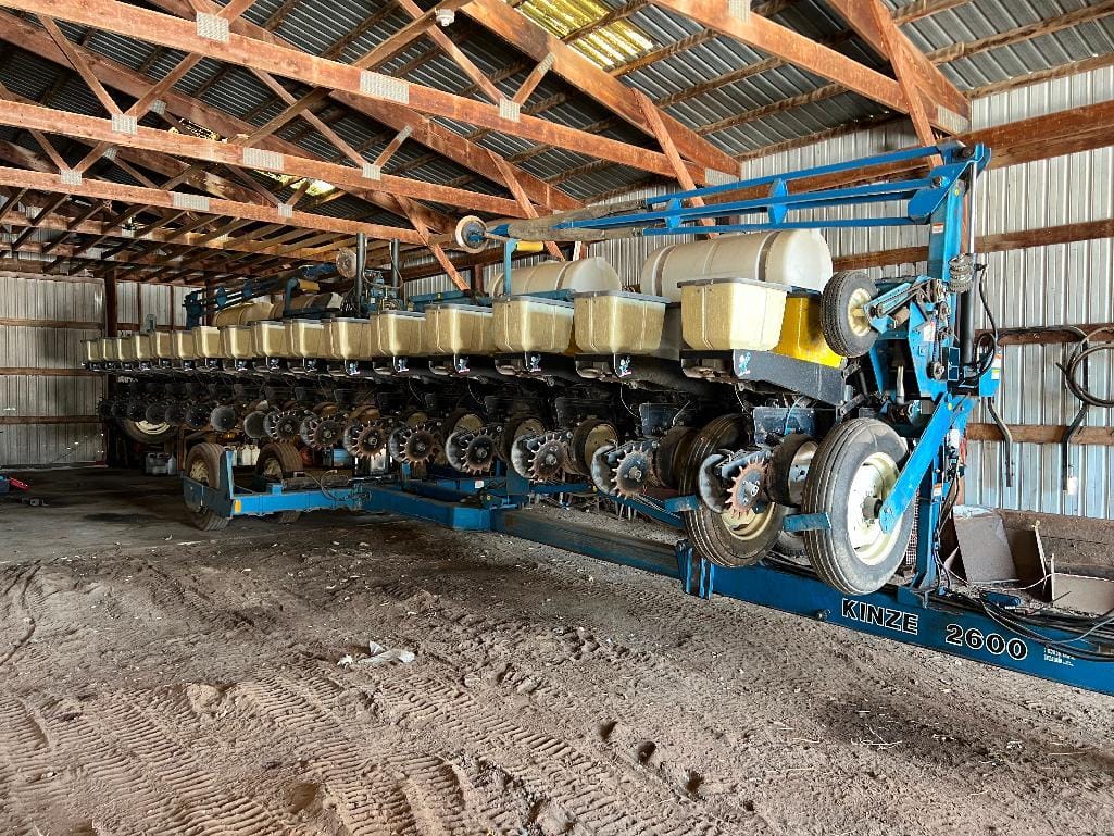 Main image Kinze 2600