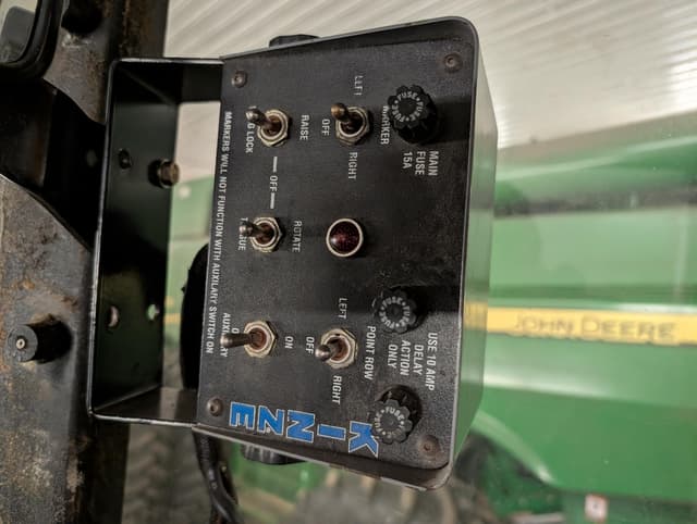 Image of Kinze 2600 equipment image 3