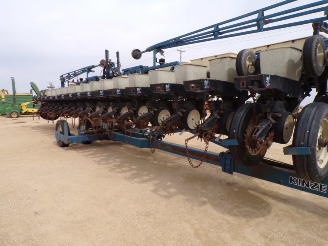 Image of Kinze 2600 Primary image