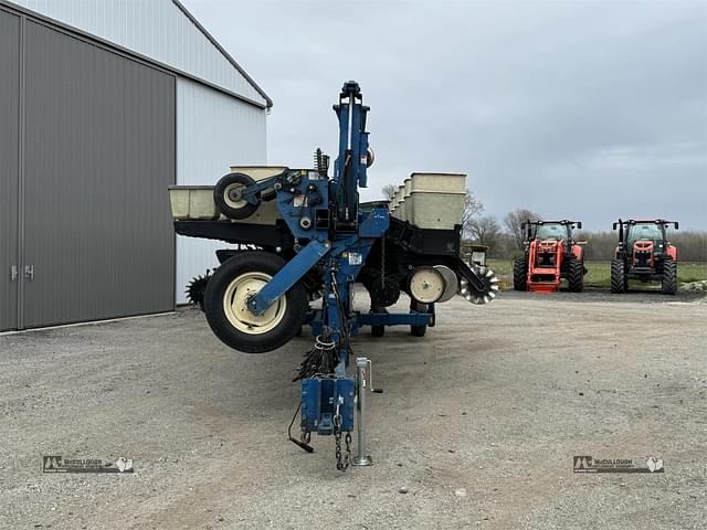 Image of Kinze 2600 equipment image 1