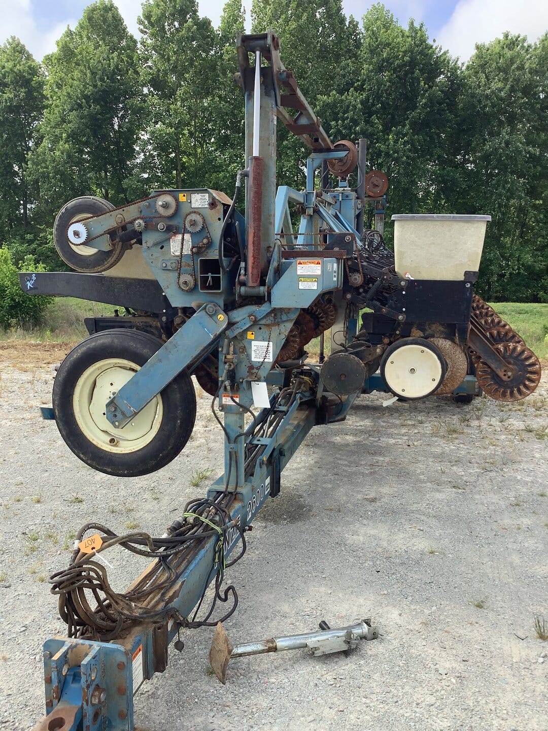 Kinze 2600 Equipment Image0