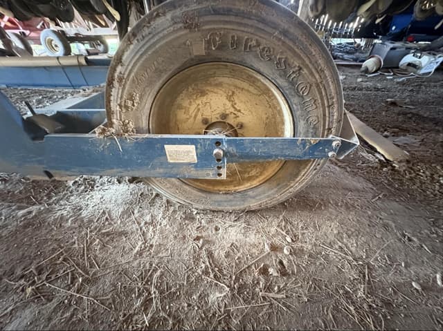 Image of Kinze 2600 equipment image 2