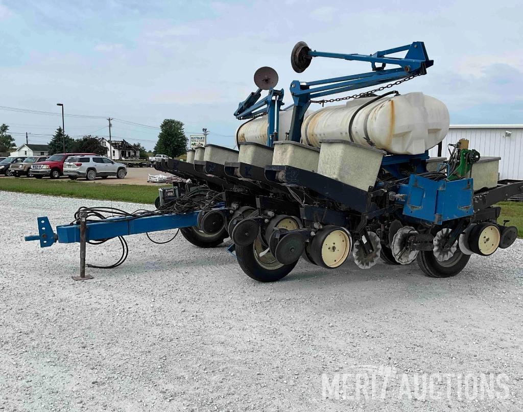 Image of Kinze 2600 Primary image