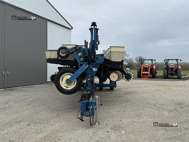 Image of Kinze 2600 equipment image 1