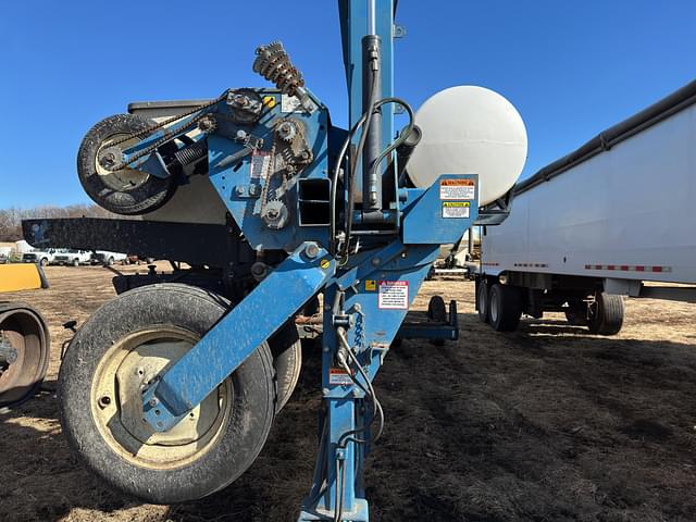 Image of Kinze 2600 equipment image 4