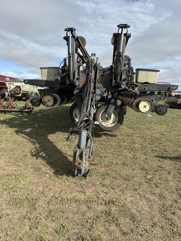 Main image Kinze 2700