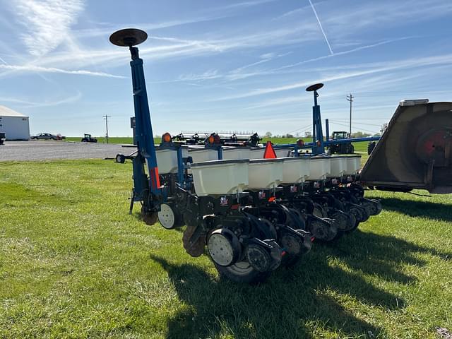 Image of Kinze 3000 equipment image 4