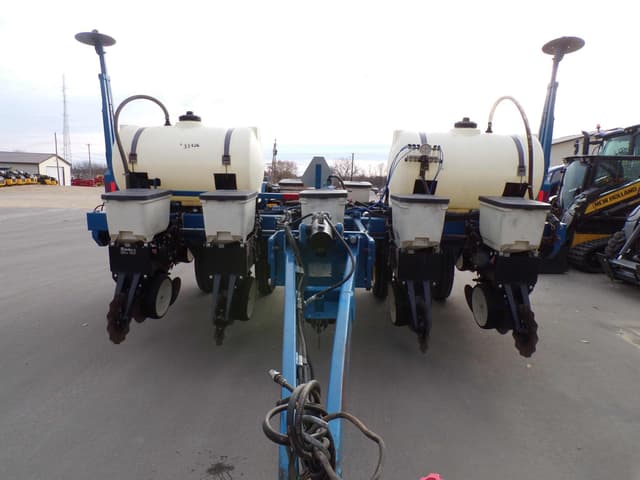 Image of Kinze 3000 equipment image 2