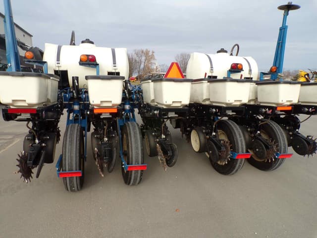 Image of Kinze 3000 equipment image 4
