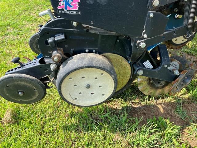 Image of Kinze 3000 equipment image 1
