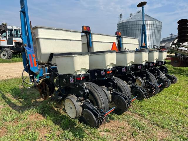 Image of Kinze 3000 equipment image 3