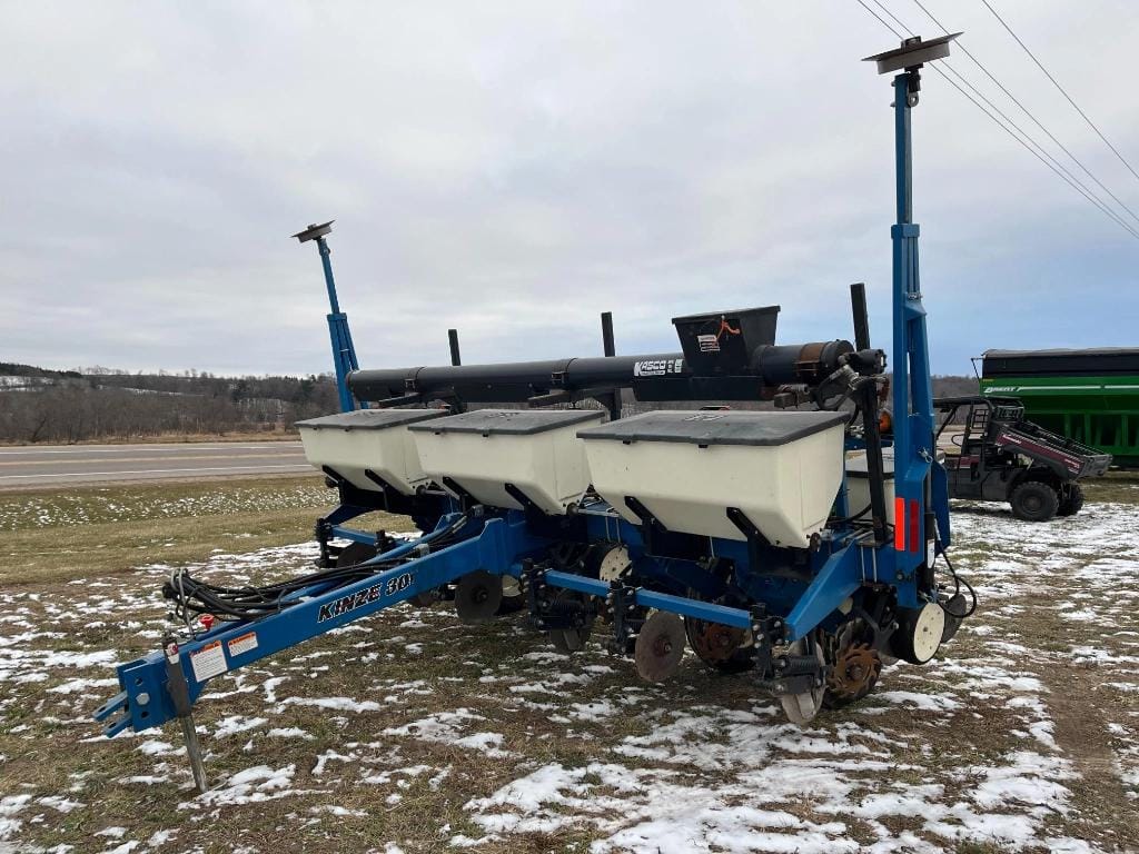 Main image Kinze 3000