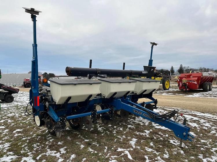 Kinze 3000 Planting Planters for Sale Tractor Zoom