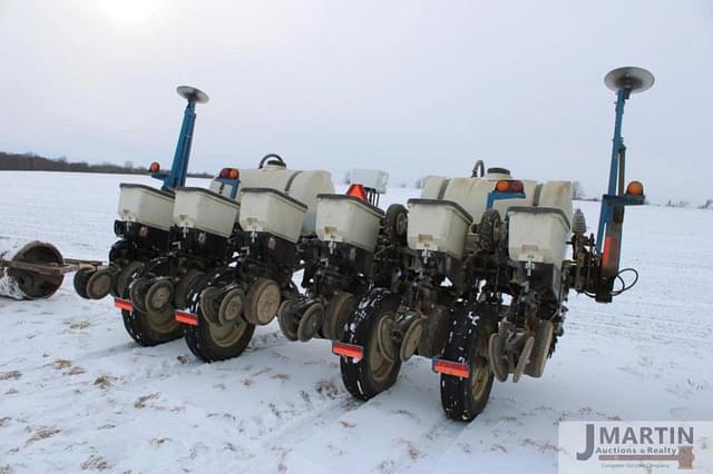 Image of Kinze 3000 equipment image 3