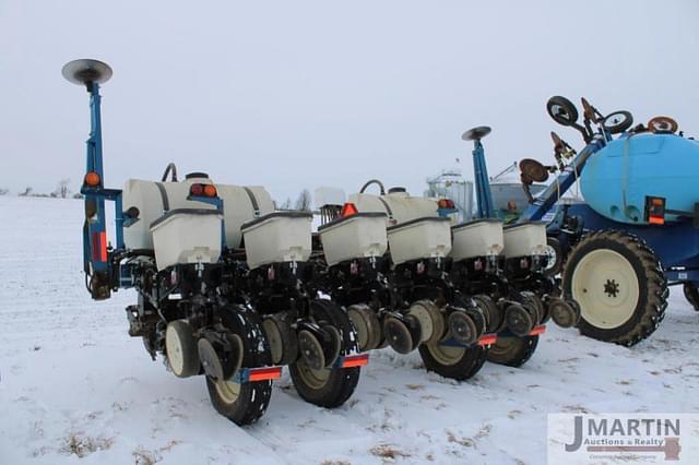 Image of Kinze 3000 equipment image 2