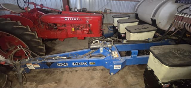 Image of Kinze 3000 equipment image 2
