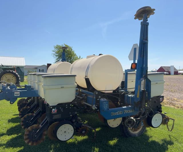 Image of Kinze 3000 equipment image 4