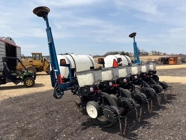Image of Kinze 3000 equipment image 1