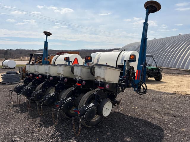 Image of Kinze 3000 equipment image 2
