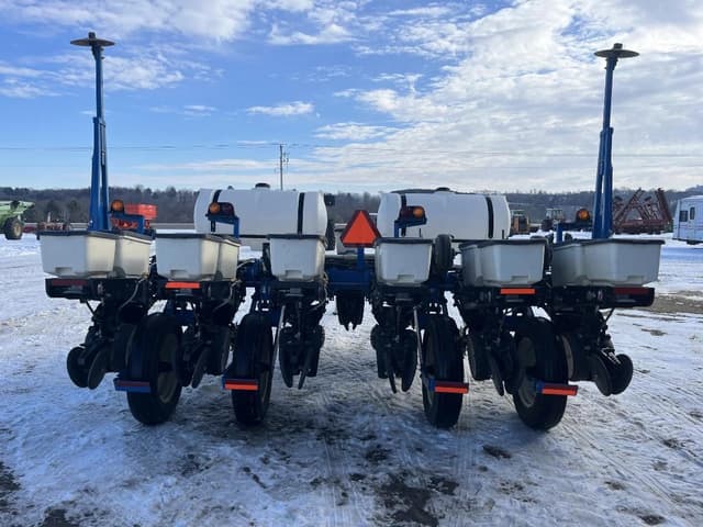 Image of Kinze 3000 equipment image 3