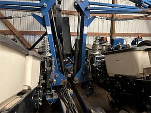 Main image Kinze 3200 9