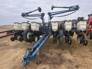 Main image Kinze 3200