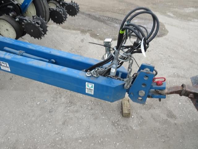 Image of Kinze 3200 equipment image 2