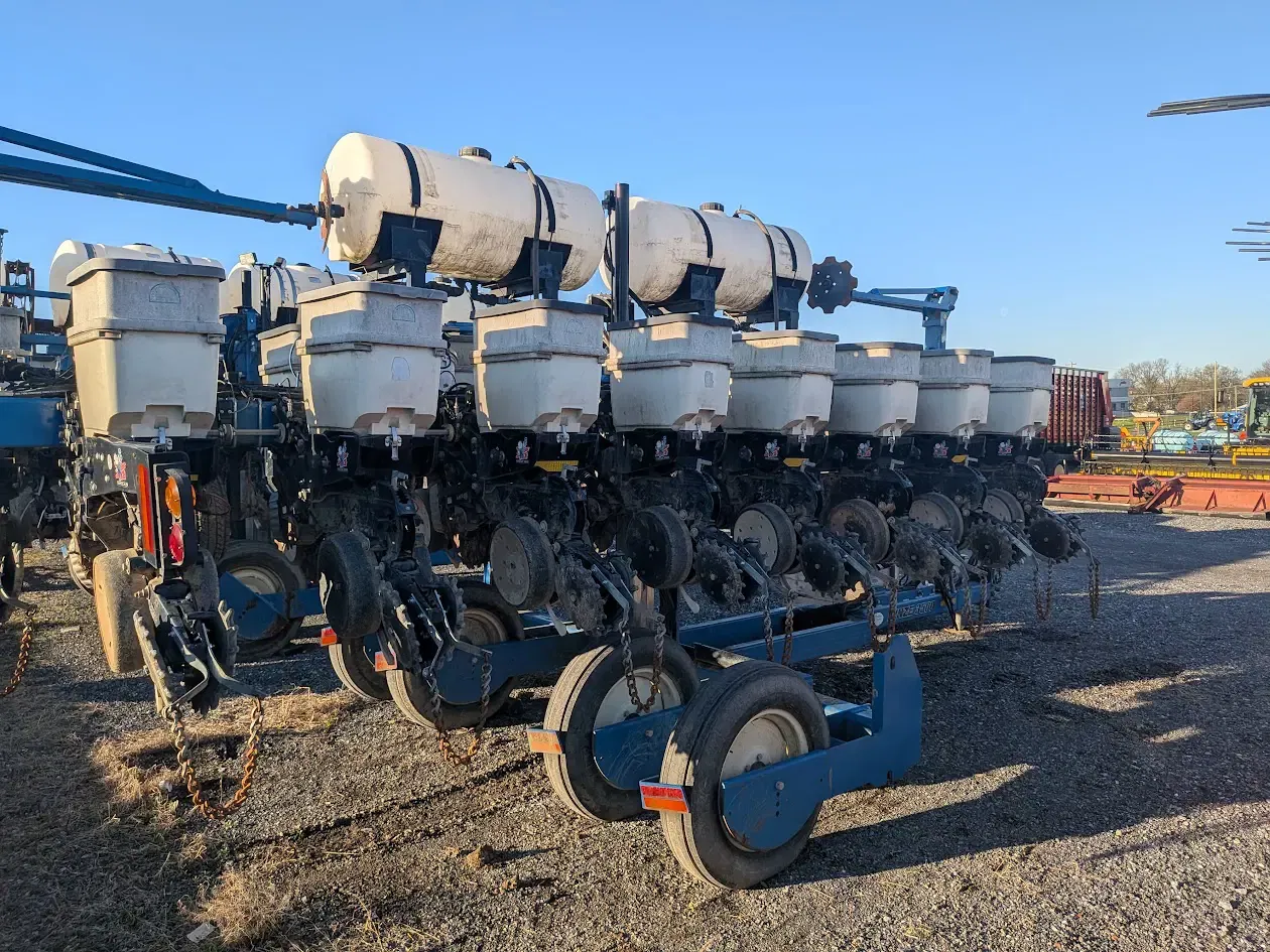 Kinze 3500 Equipment Image0