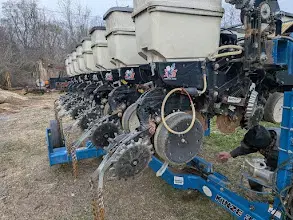 Image of Kinze 3500 equipment image 1