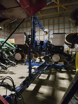 Image of Kinze 3500 equipment image 1