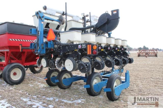 Image of Kinze 3500 equipment image 3