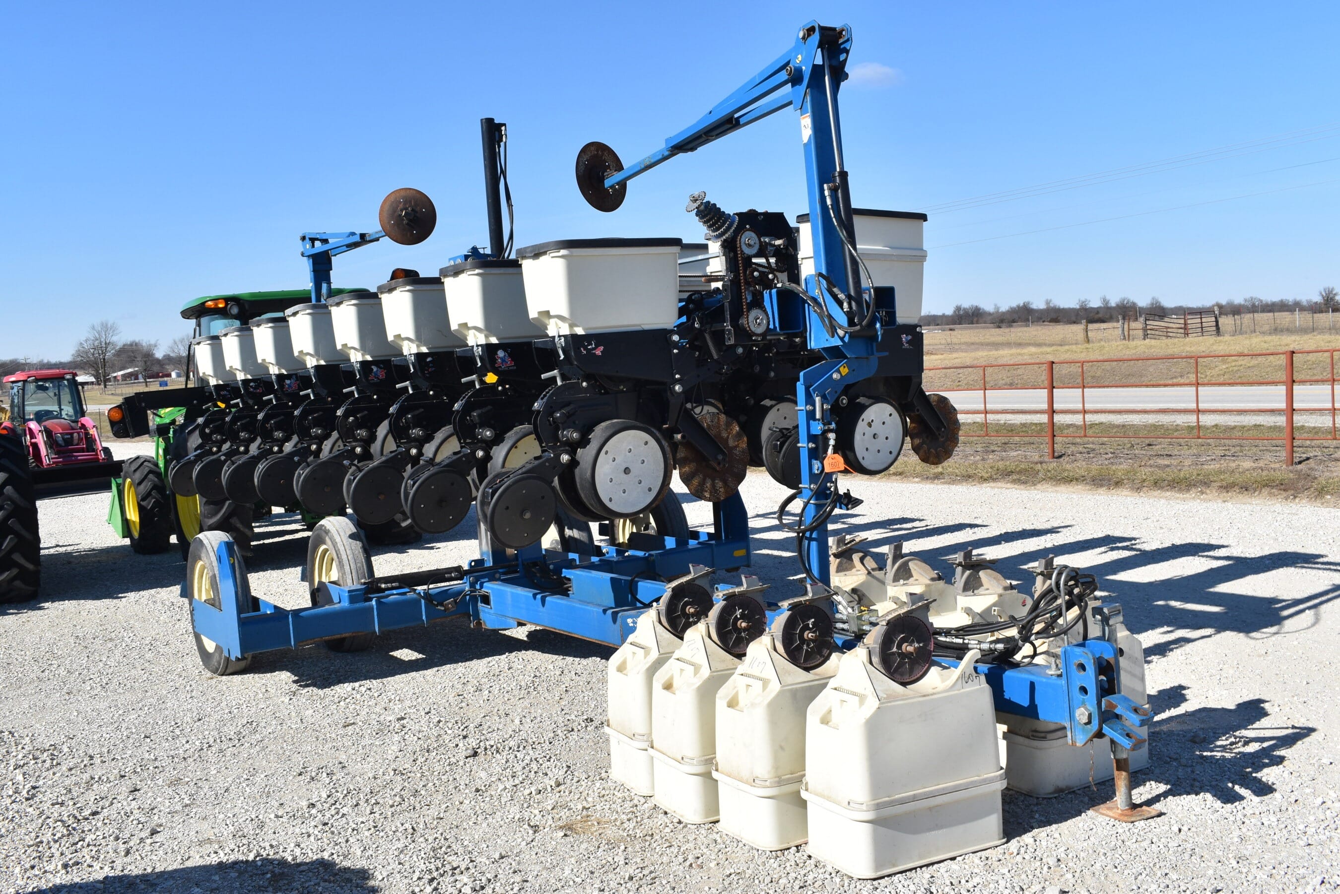 Kinze 3500 Equipment Image0