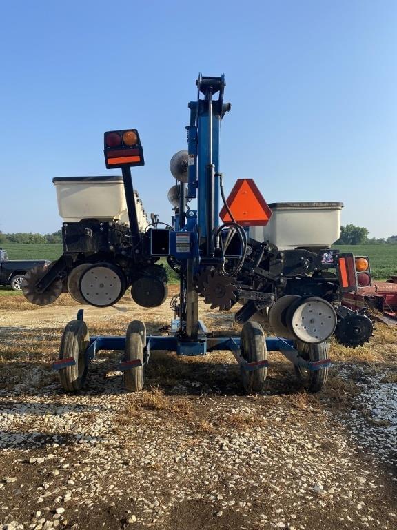 Image of Kinze 3500 equipment image 2