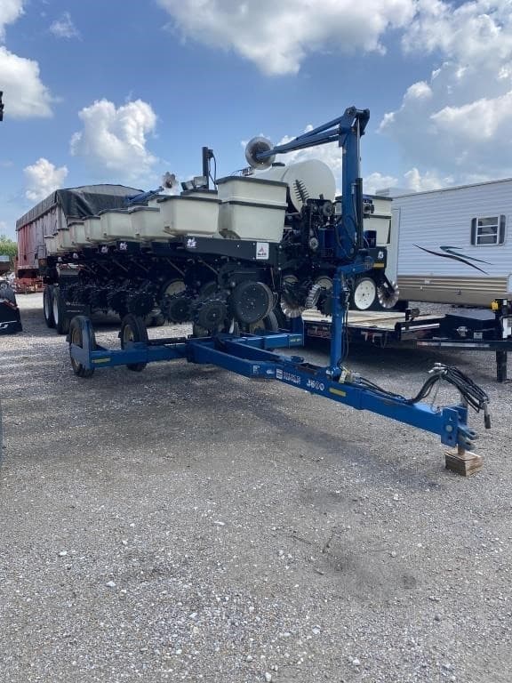 Image of Kinze 3500 equipment image 1