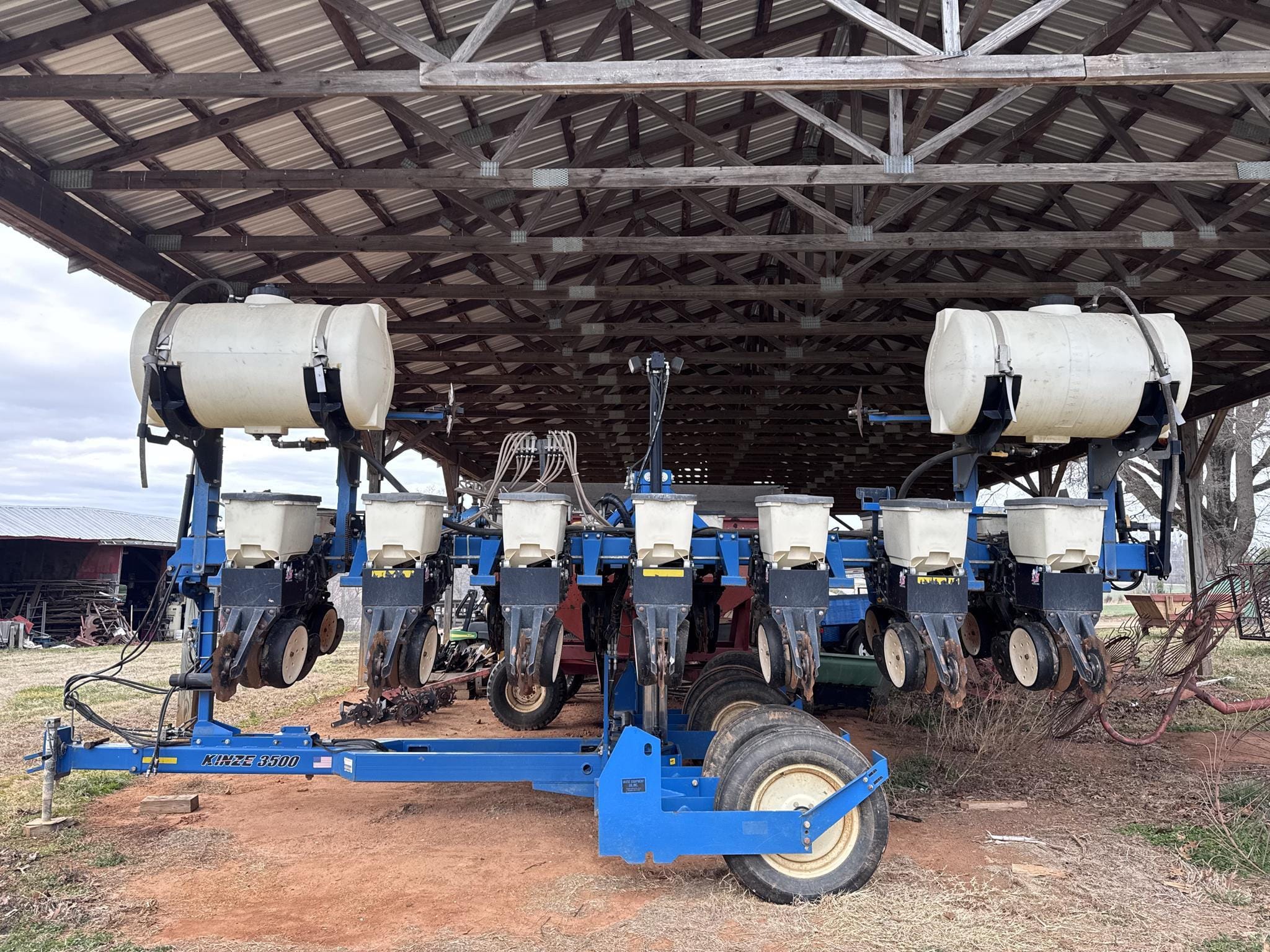 Kinze 3500 Equipment Image0