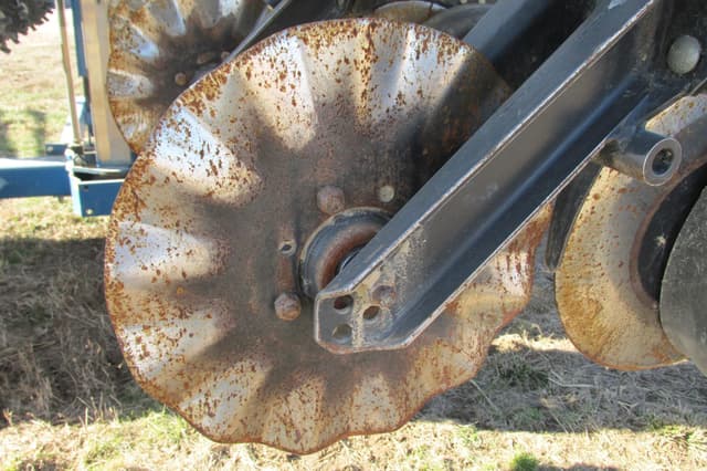 Image of Kinze 3500 equipment image 3