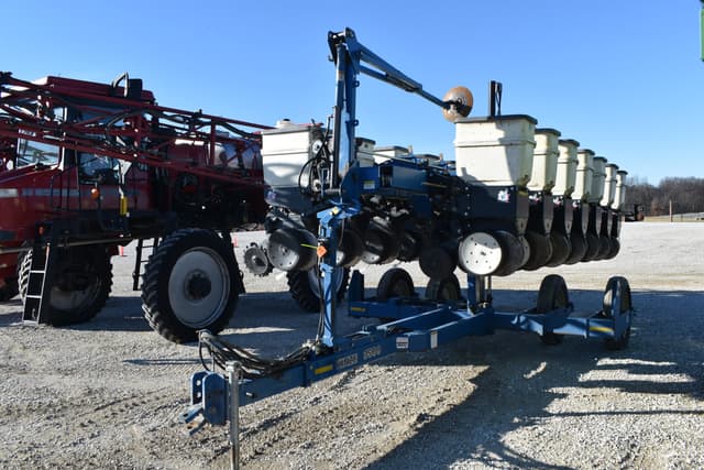 Image of Kinze 3500 equipment image 2