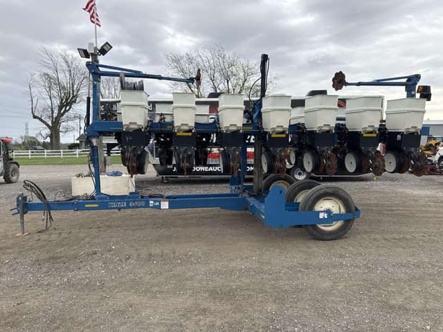 Image of Kinze 3500 equipment image 1