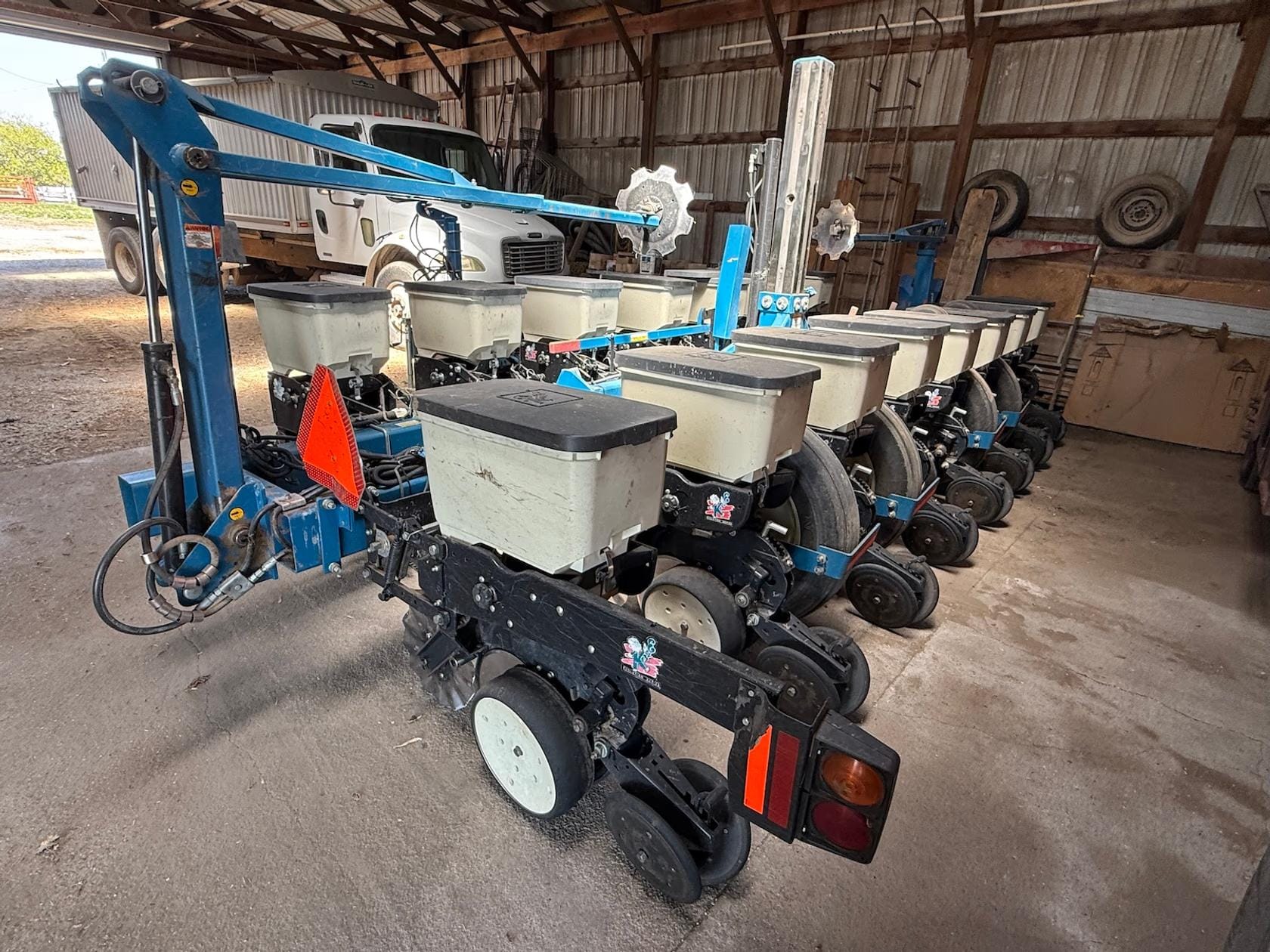 Kinze 3500 Equipment Image0