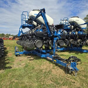 2021 Kinze 3505 Image
