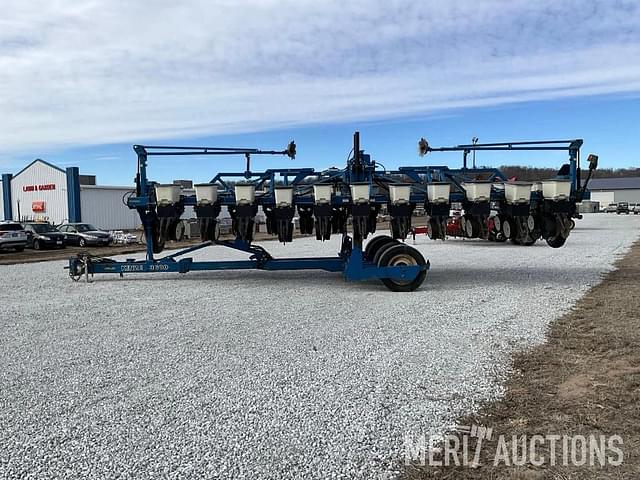 Image of Kinze 3600 equipment image 1