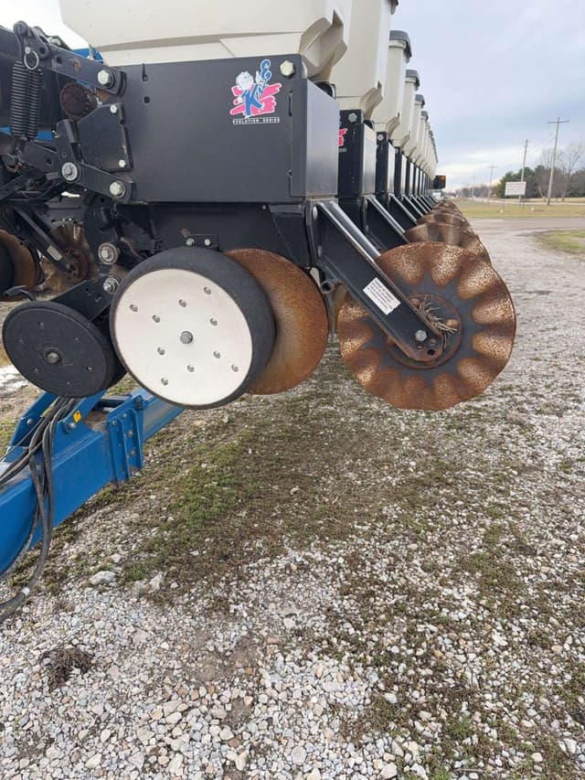 Image of Kinze 3600 equipment image 4