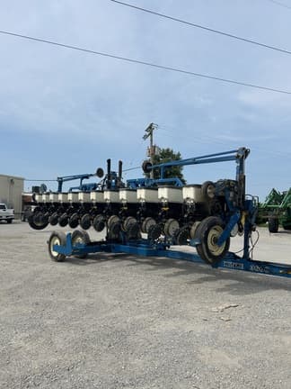 Image of Kinze 3600 Primary image