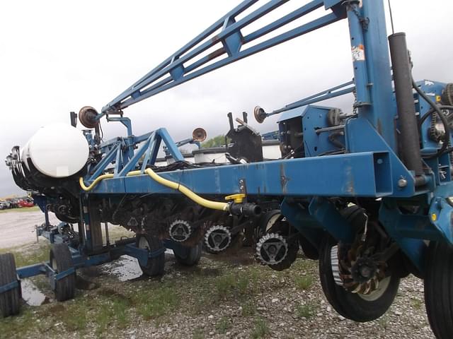Image of Kinze 3600 equipment image 4