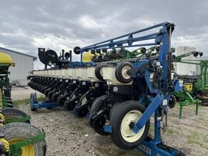 Kinze 3600 Image