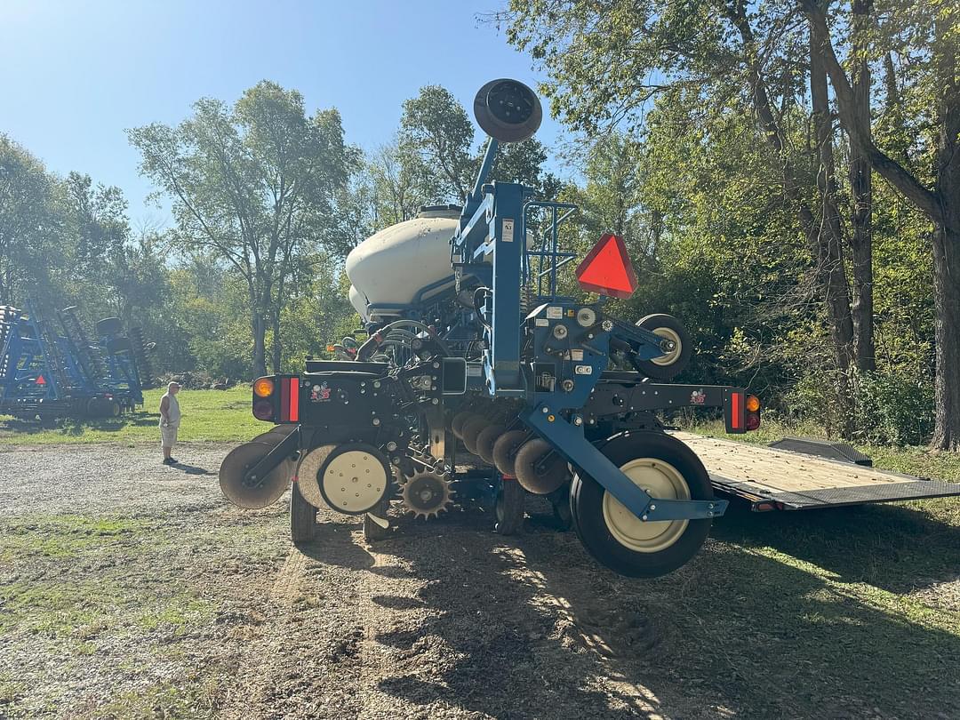 Image of Kinze 3600 Image 1