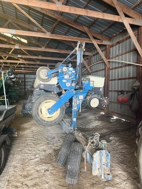 Kinze 3600 Equipment Image0