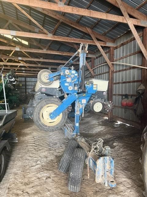 Image of Kinze 3600 equipment image 1