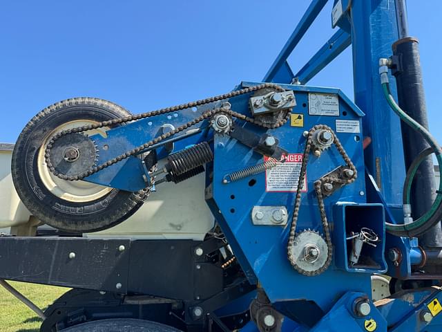 Image of Kinze 3600 equipment image 3