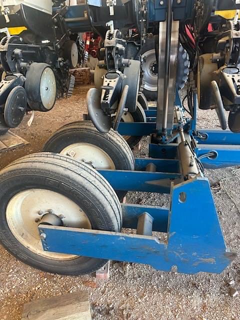 Image of Kinze 3600 equipment image 1